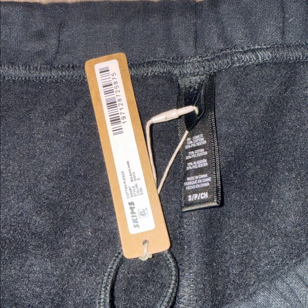 SKIMS Cotton Fleece Shorts - Picture 5 of 6